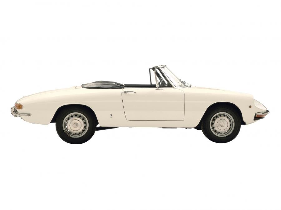  Alfa Romeo Spider 1600 Duetto (105) 1966 года  (фото 29 из 41)